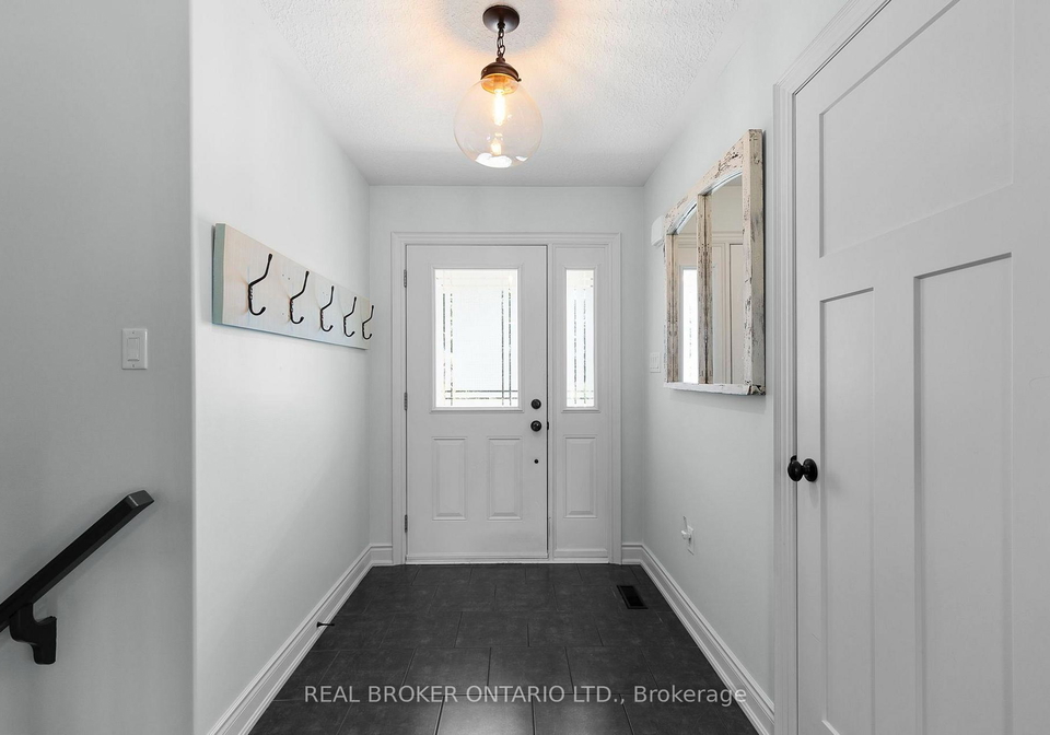 34-merrington-avenue-oro-medonte-ontario-s13631698
