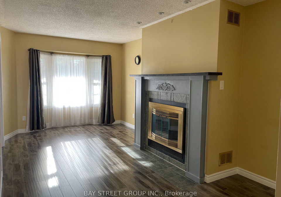 27-lindsay-court-barrie-ontario-s13632318