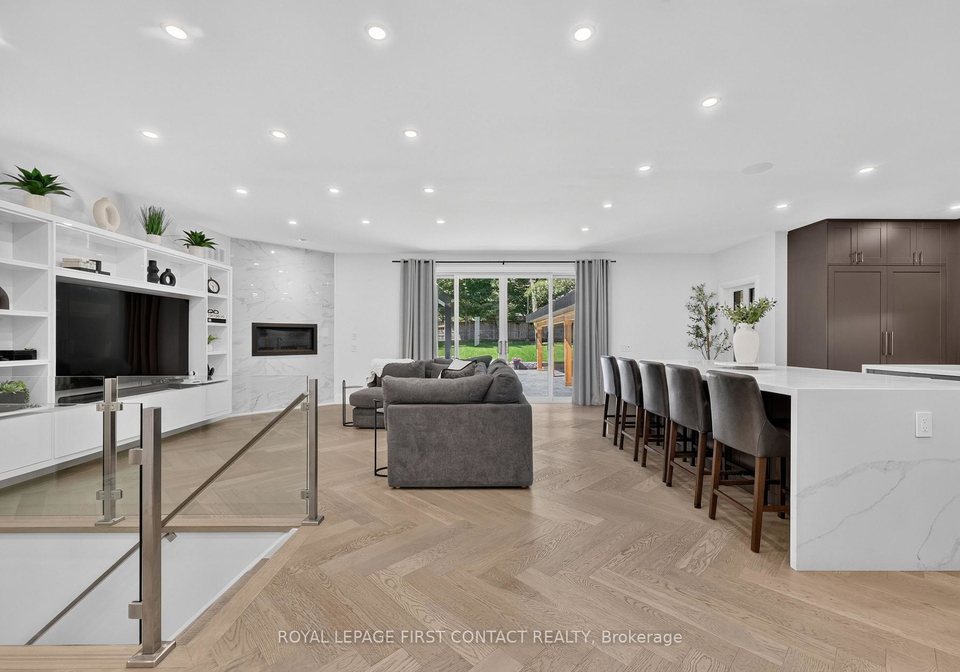 36-grouse-glen-barrie-ontario-s13632564