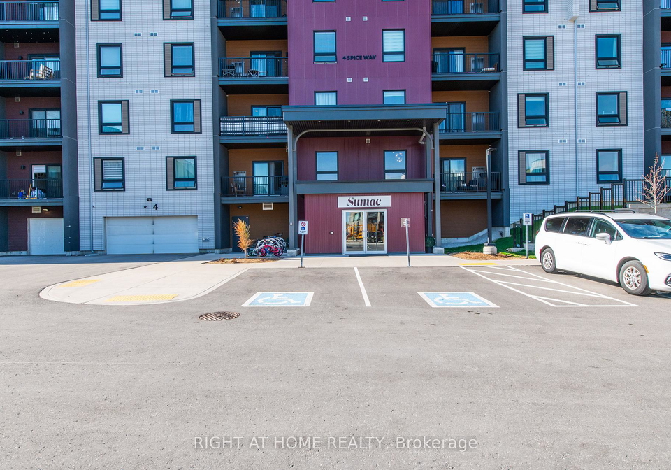 4-spice-way-barrie-ontario-s13633648
