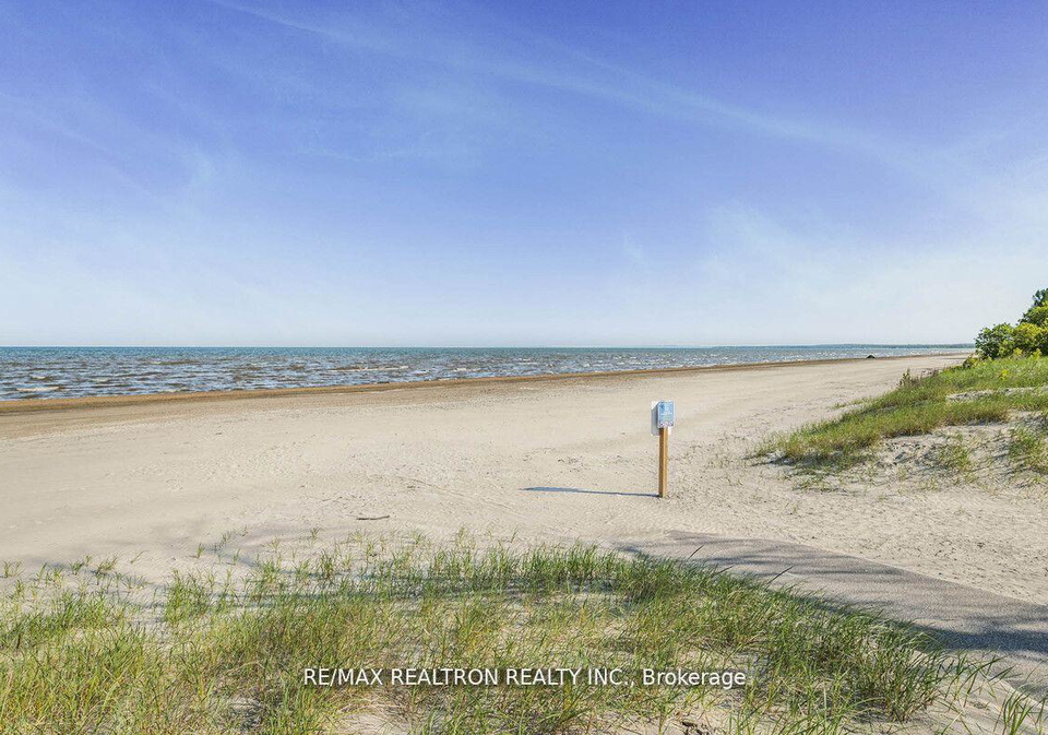 11-12th-street-n-wasaga-beach-ontario-s13634186