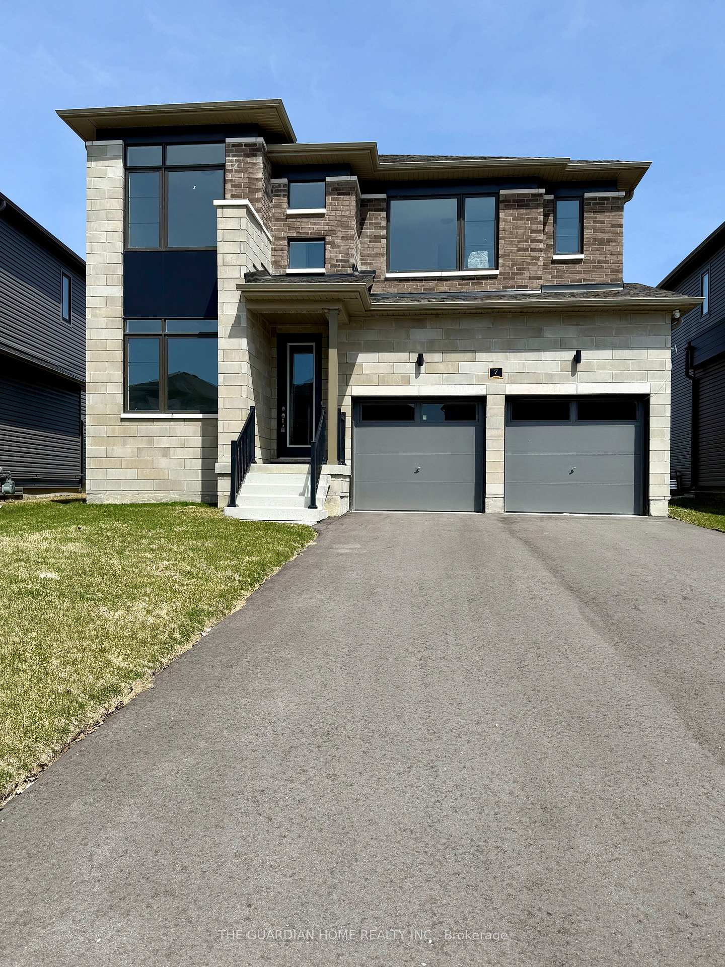 7-tran-street-wasaga-beach-ontario-s13634288