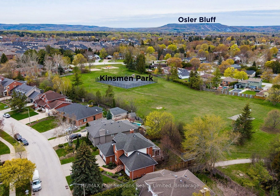 16-carmichael-crescent-collingwood-ontario-s13634656