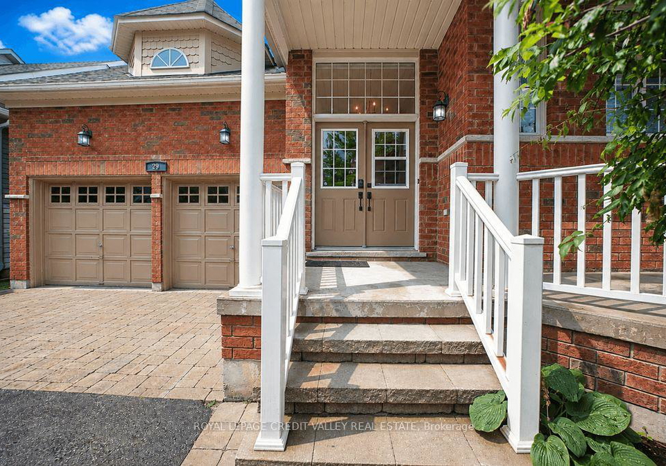 29-counsellor-terrace-barrie-ontario-s13634776