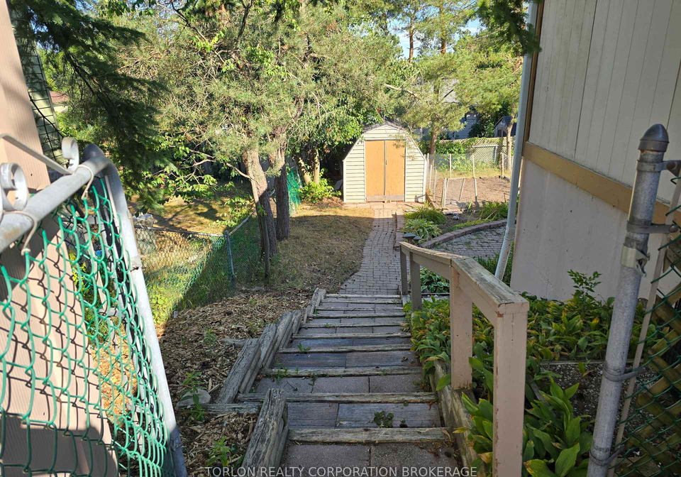 33-browning-trail-barrie-ontario-s13635594