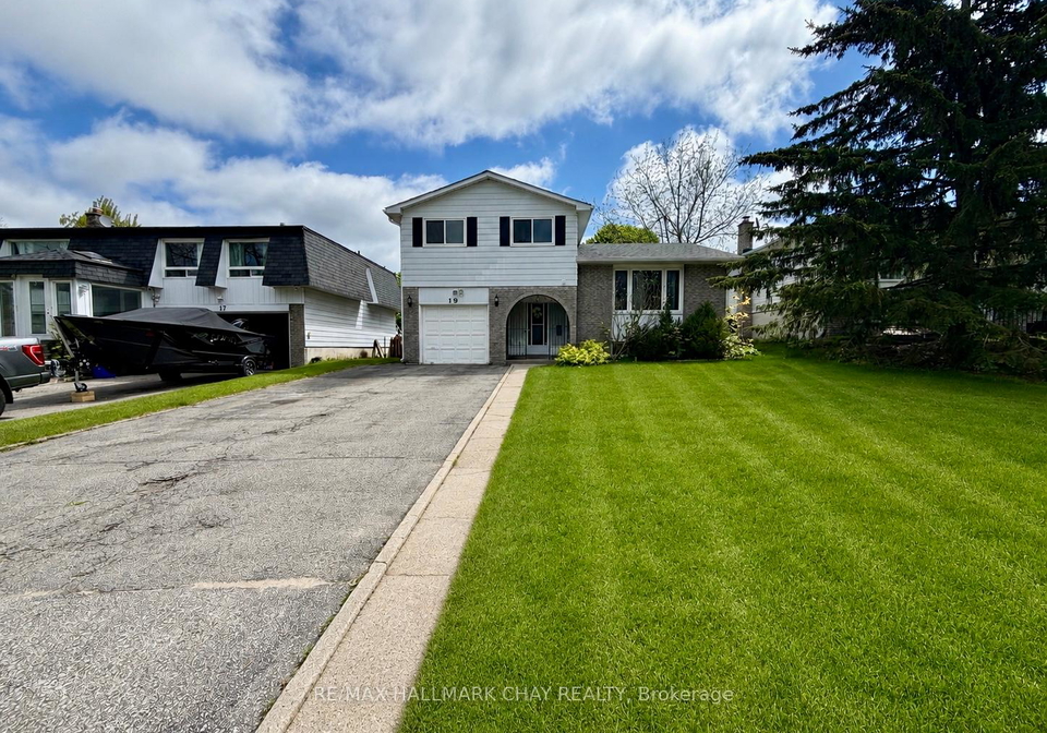 19-carol-road-barrie-ontario-s13636020