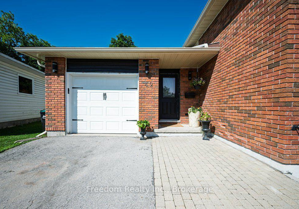 42-patricia-avenue-barrie-ontario-s13636038