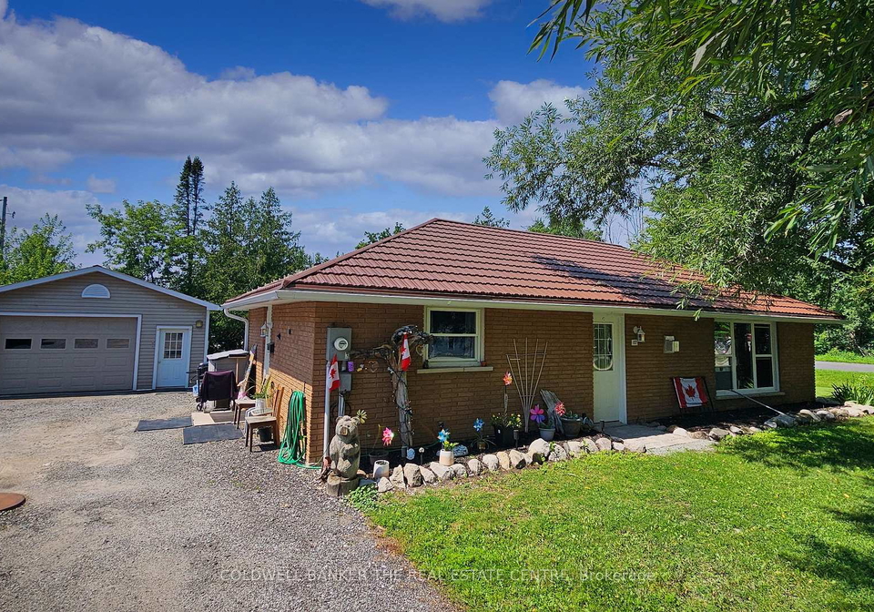 17-courtland-street-ramara-ontario-s13636376