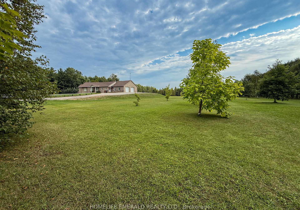 3175-34-concession-clearview-ontario-s13638372