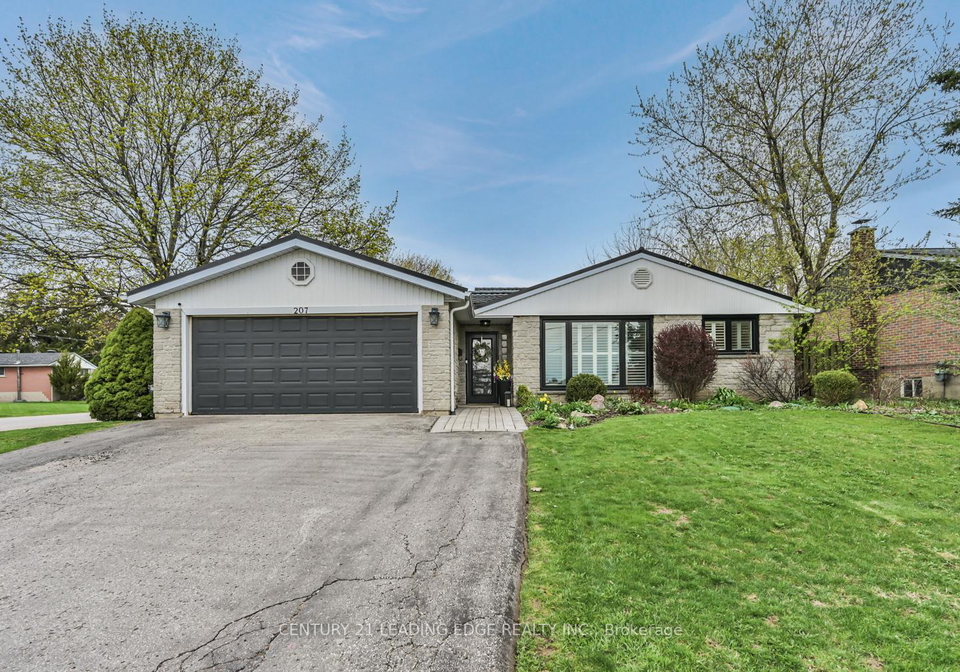 207-yeates-avenue-barrie-ontario-s13639158