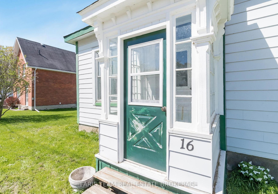 16-peel-street-penetanguishene-ontario-s13639434
