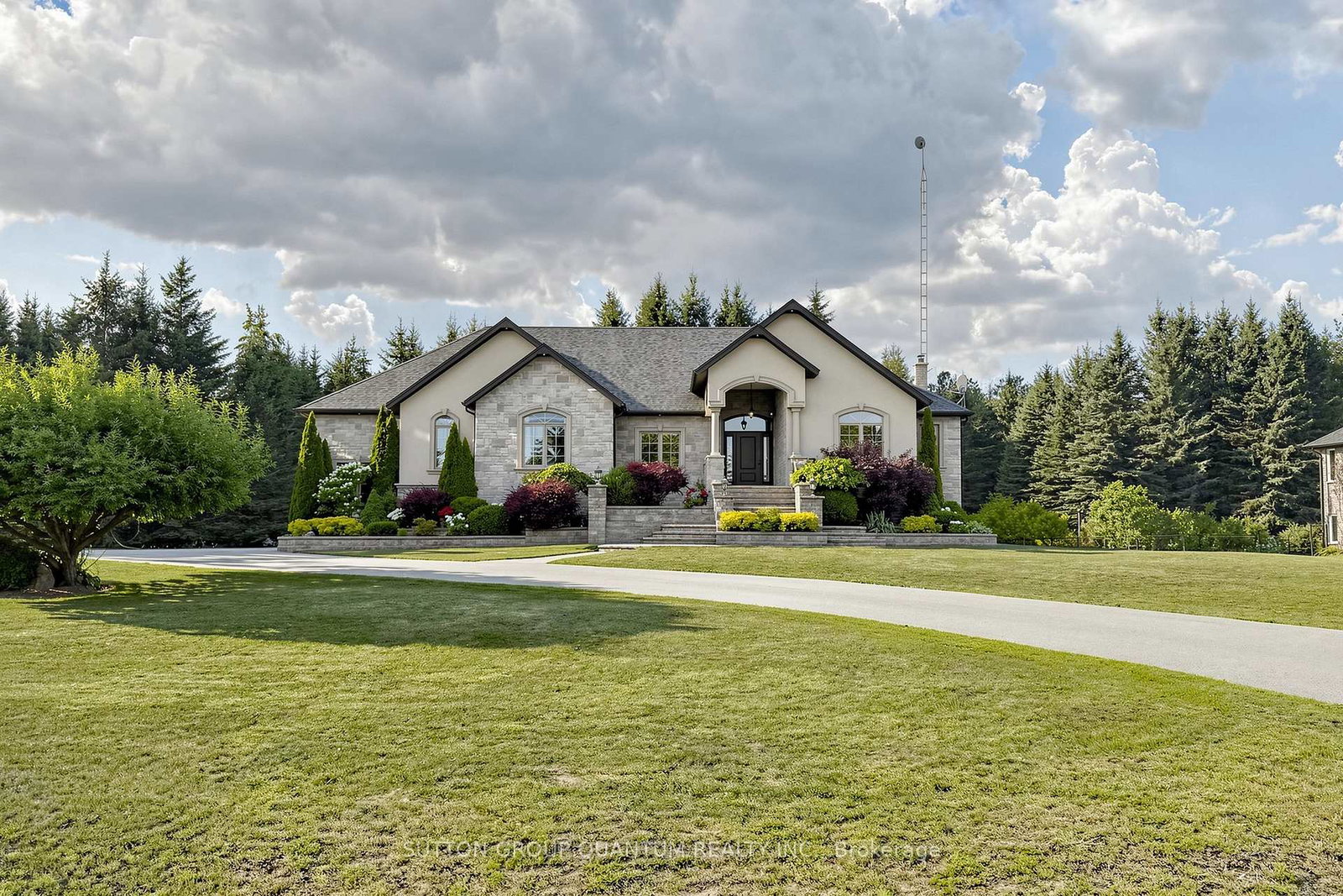3712-michael-street-clearview-ontario-s13643026
