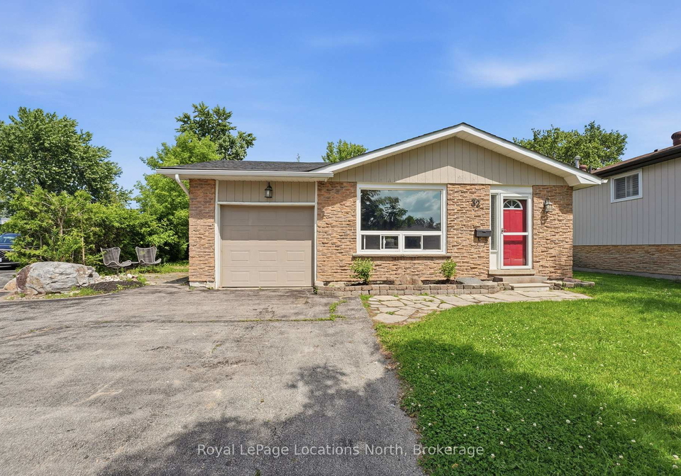 32-courtice-crescent-collingwood-ontario-s13643282