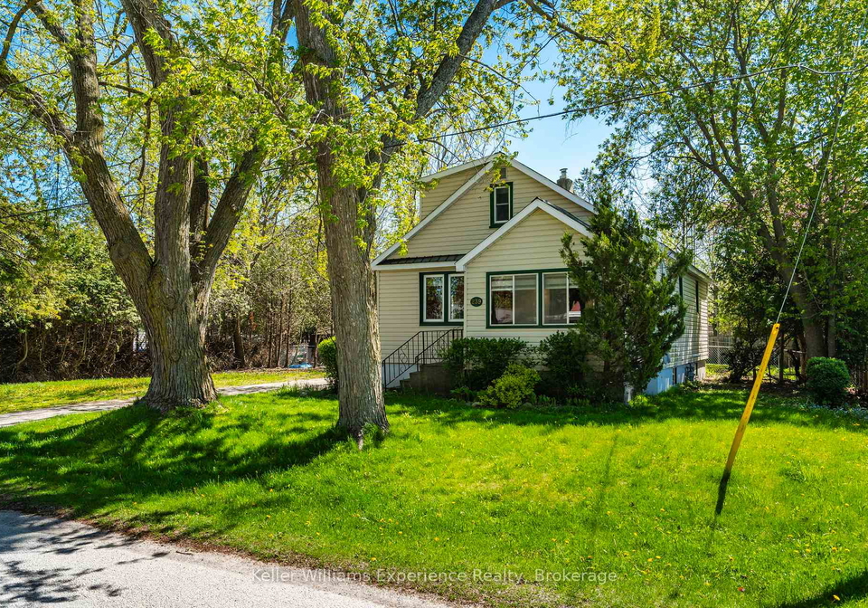 239-oak-street-clearview-ontario-s13643542