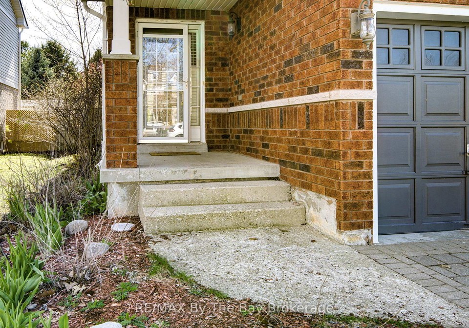 88-wesley-avenue-wasaga-beach-ontario-s13645384