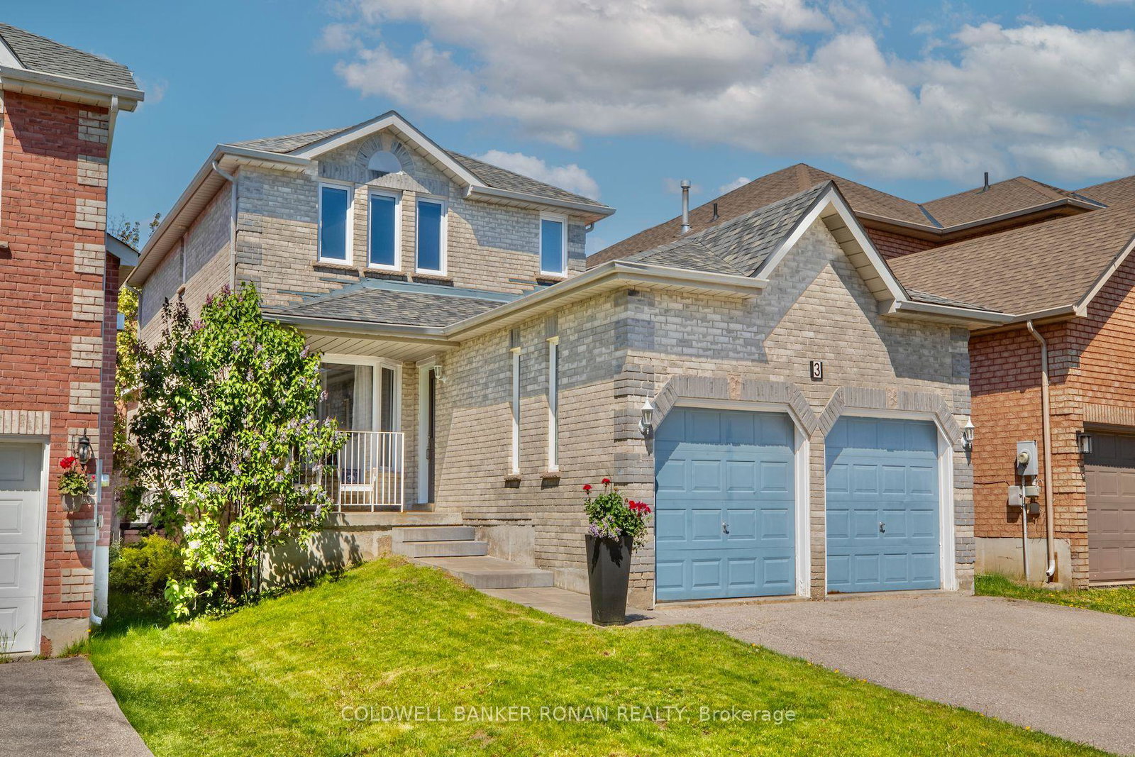 3-teal-place-barrie-ontario-s13645630