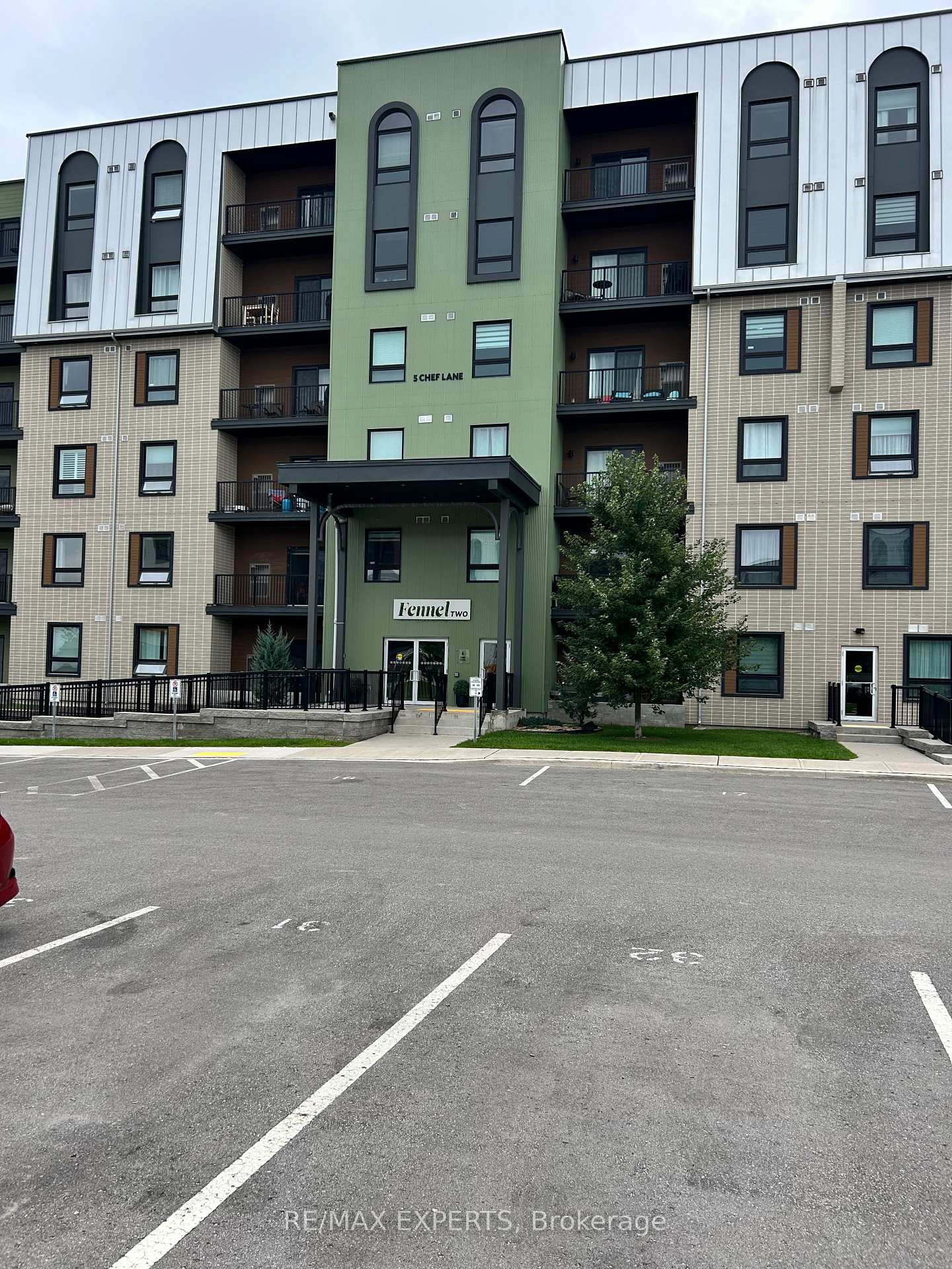 5-chef-lane-barrie-ontario-s13646940