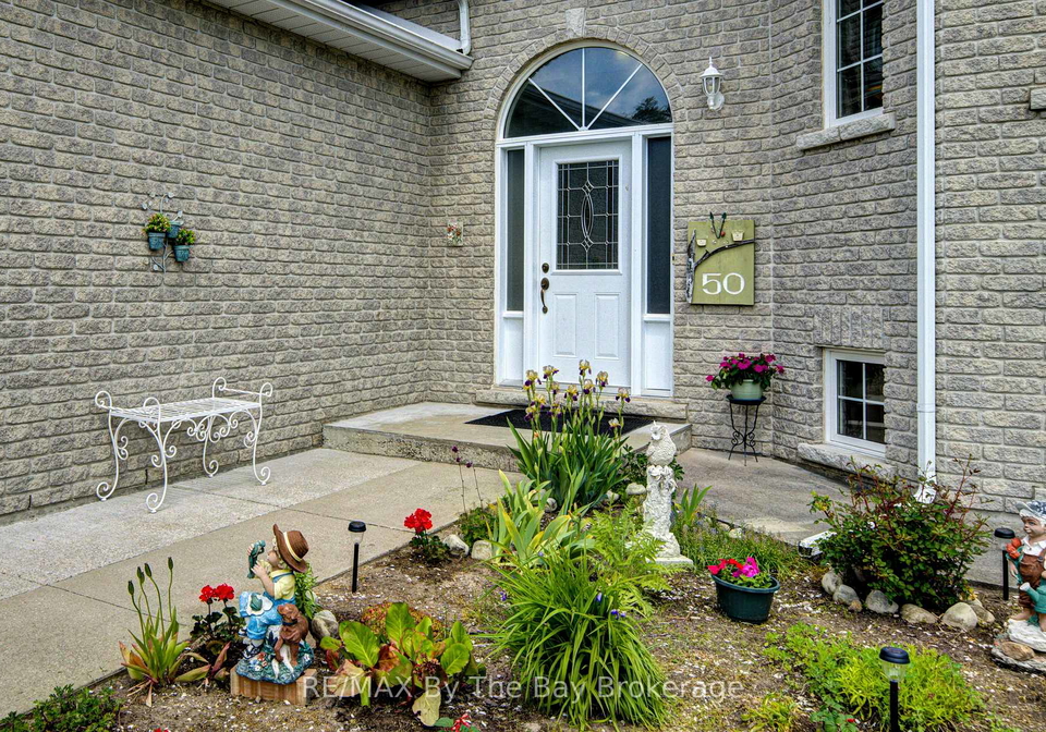 50-donato-way-wasaga-beach-ontario-s13647026