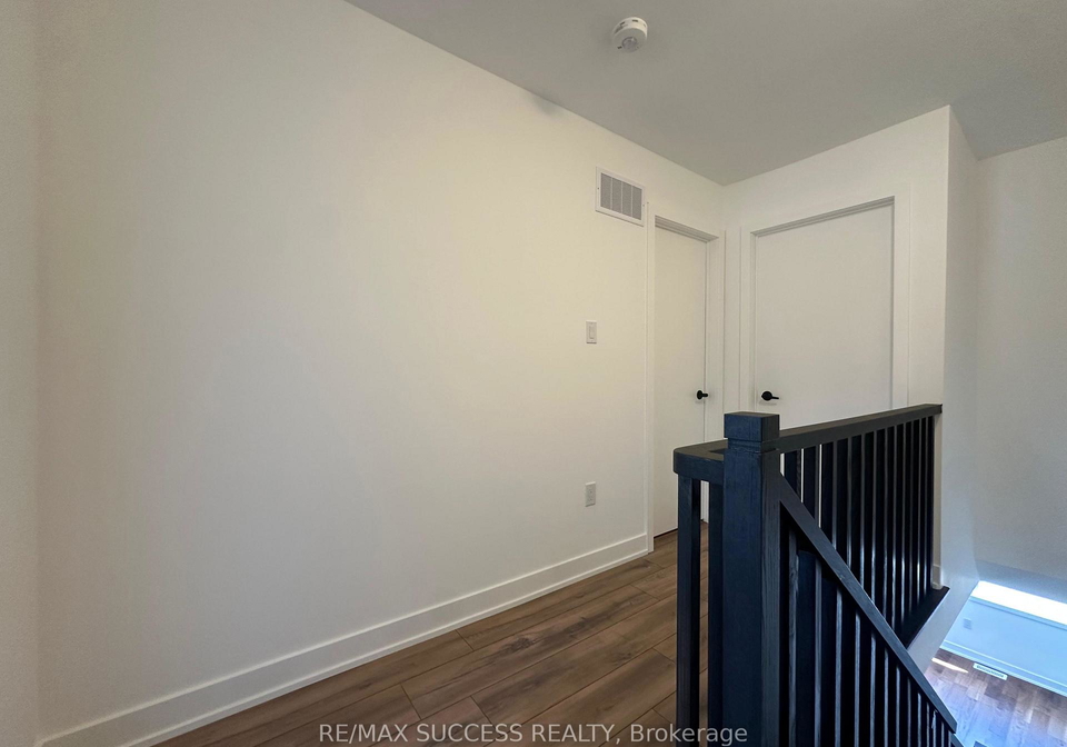 49-flan-boulevard-barrie-ontario-s13649310