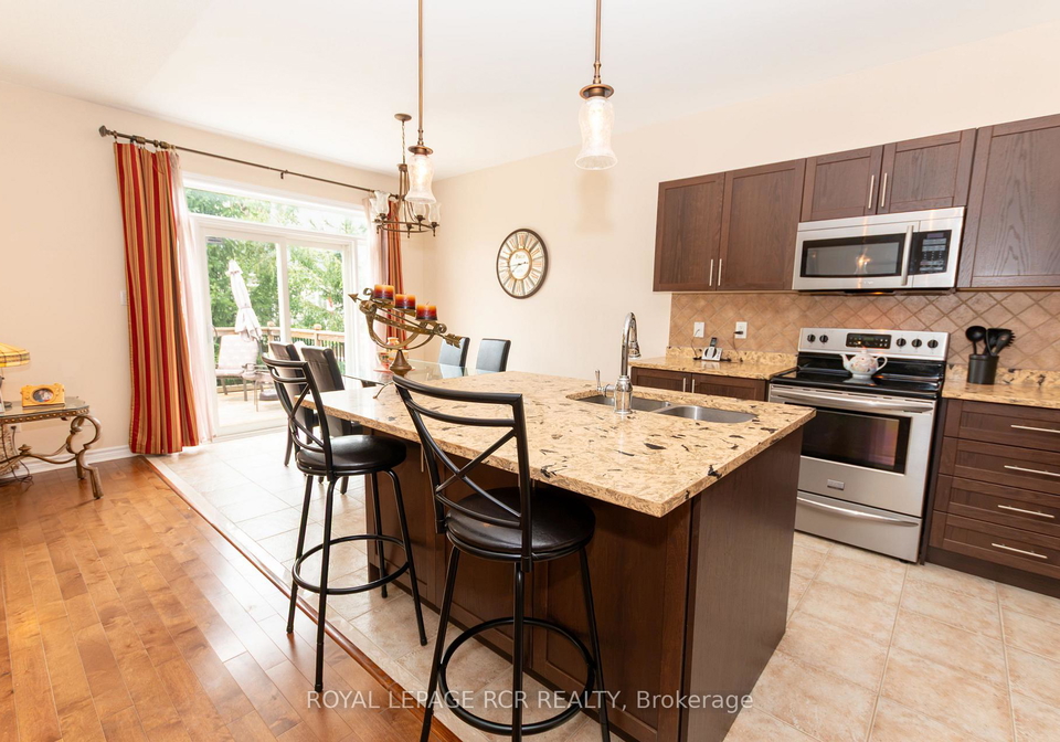 135-white-sands-way-wasaga-beach-ontario-s13649526