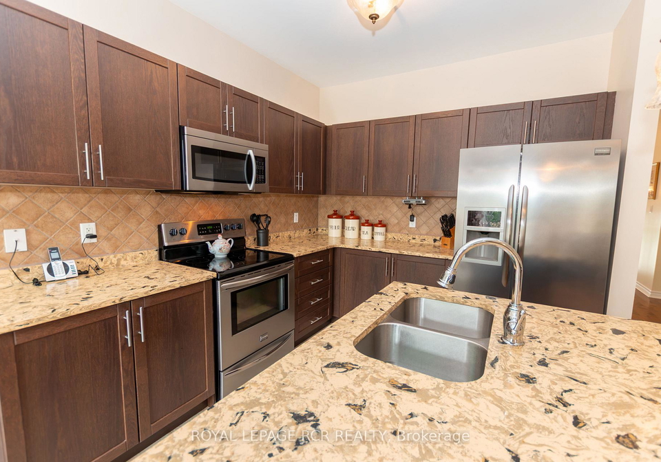 135-white-sands-way-wasaga-beach-ontario-s13649526