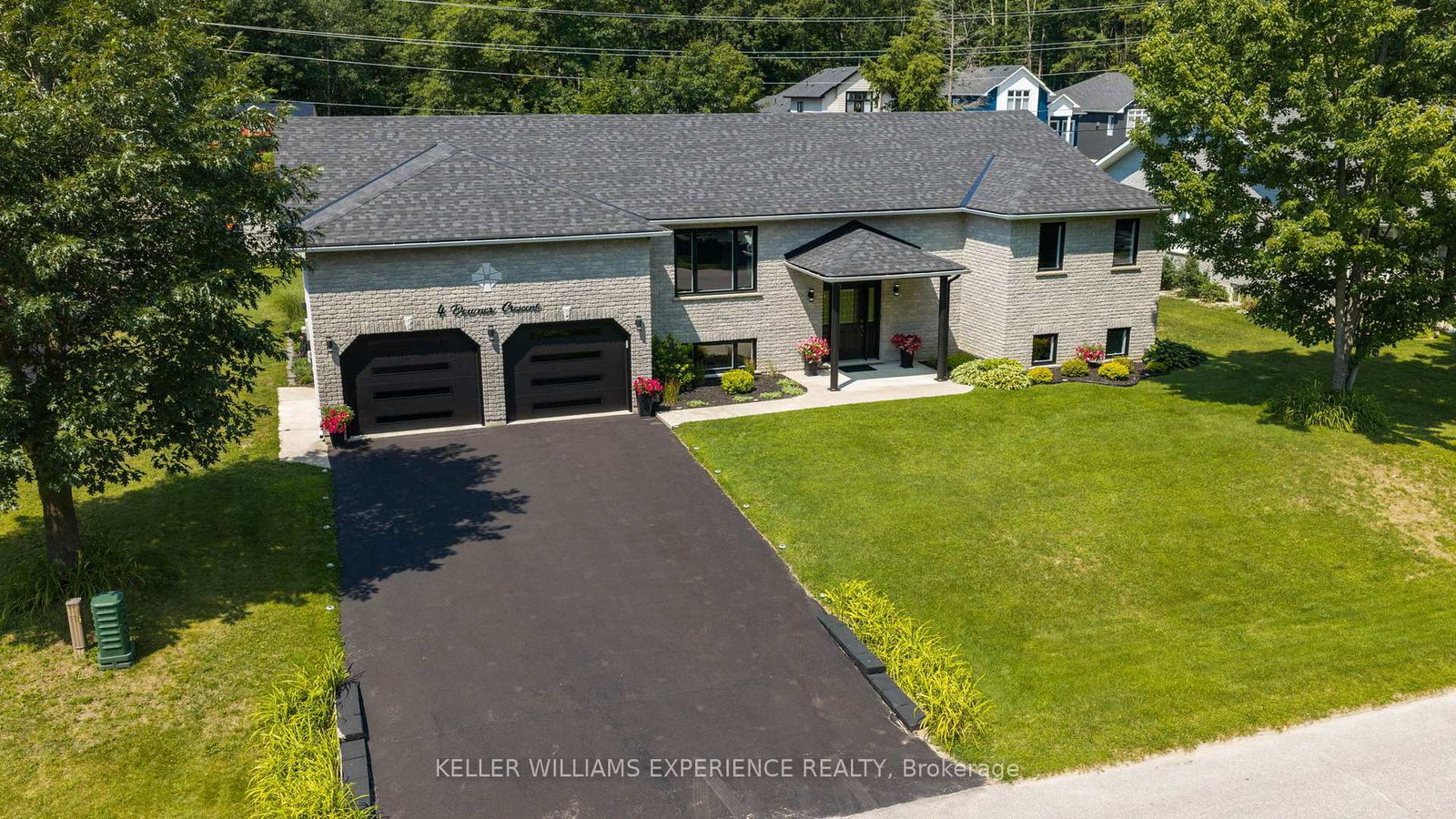 4-downer-crescent-wasaga-beach-ontario-s13650154