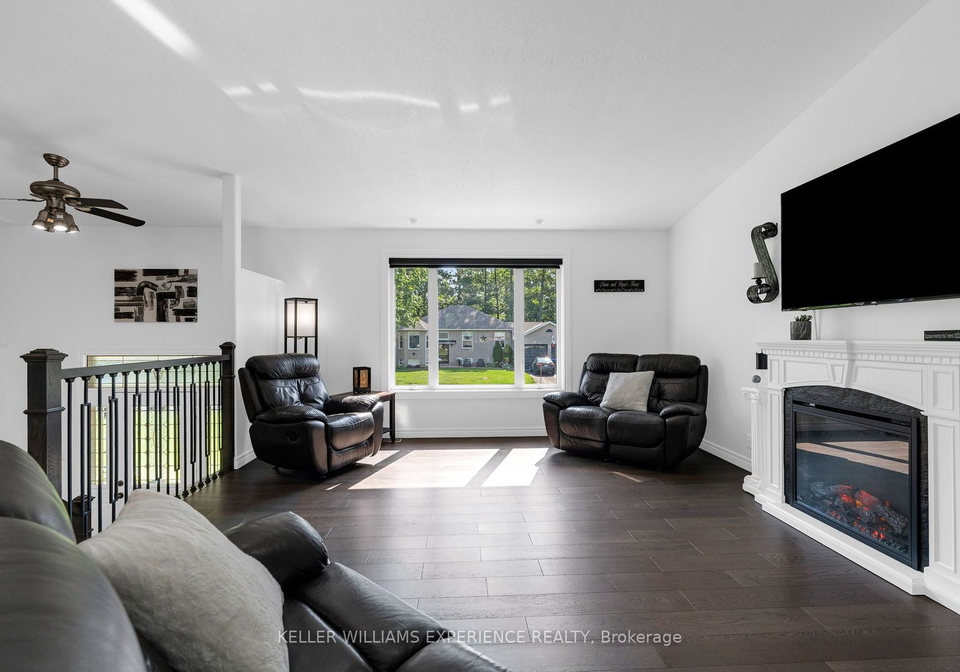 4-downer-crescent-wasaga-beach-ontario-s13650154