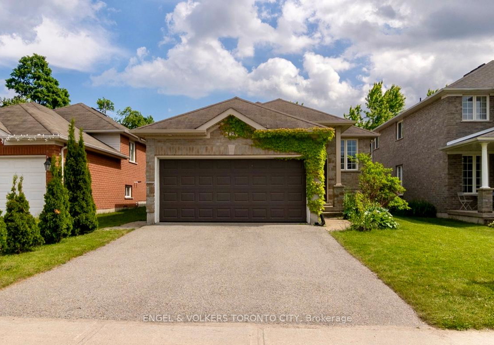 125-sovereigns-gate-barrie-ontario-s13650748