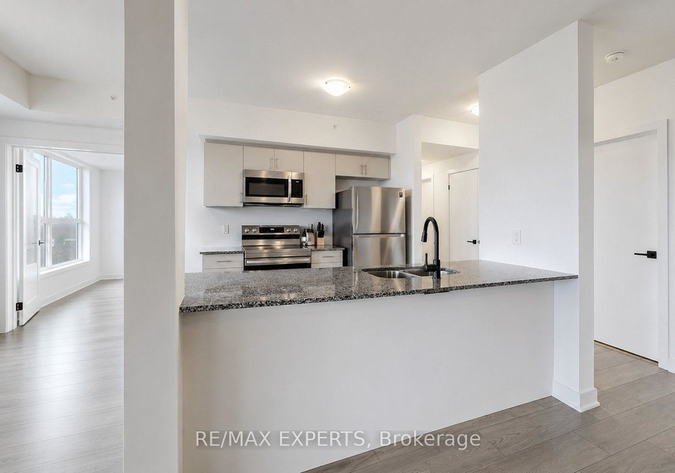 6-spice-way-barrie-ontario-s13651564