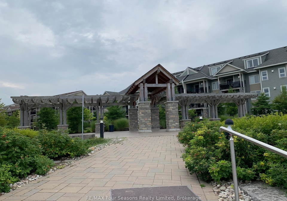 4-cove-court-collingwood-ontario-s13651890