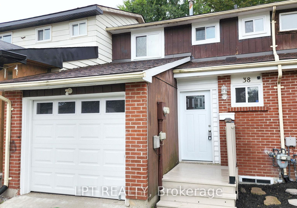 38-chaucer-crescent-barrie-ontario-s13653326