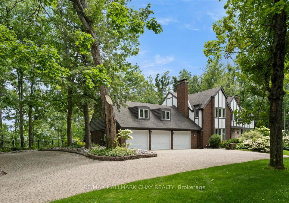 11-park-trail-springwater-ontario-s13653374