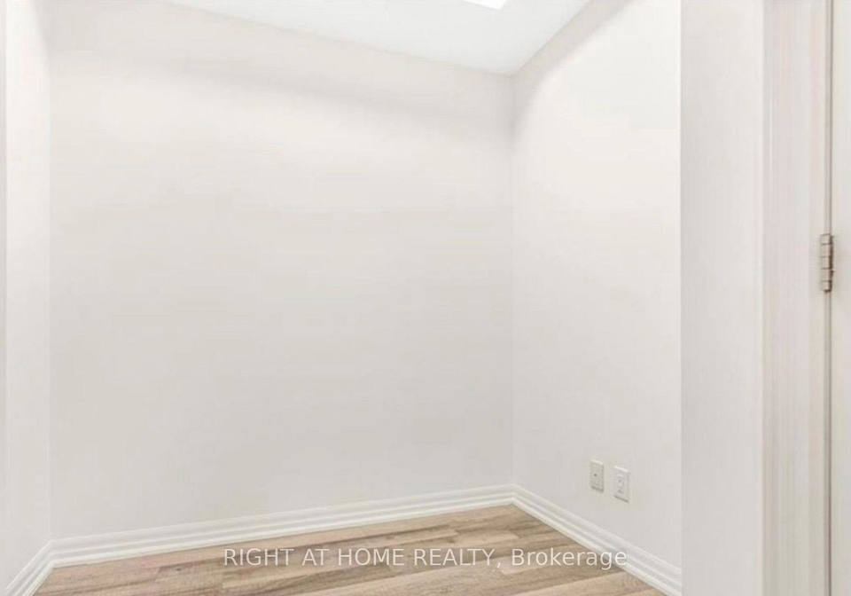 111-worsley-street-barrie-ontario-s13653406
