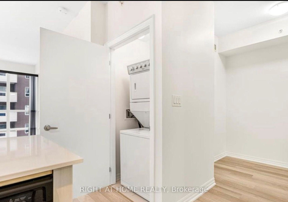111-worsley-street-barrie-ontario-s13653406