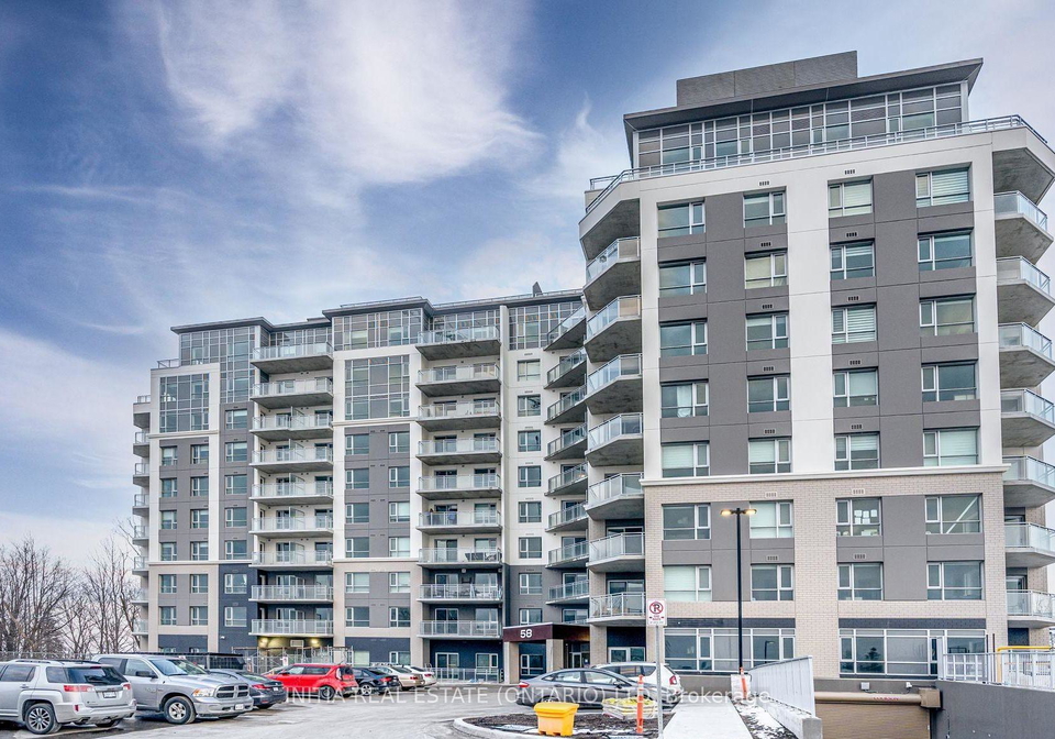 58-lakeside-sharedkitchen-terrace-barrie-ontario-s13653422