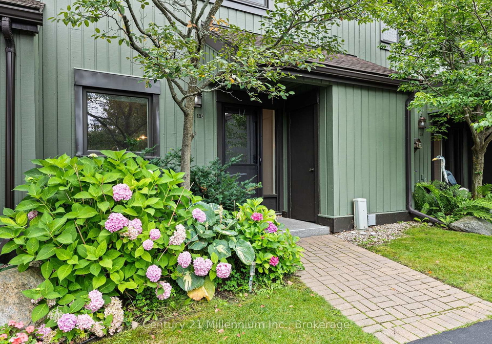 156-n-escarpment-crescent-collingwood-ontario-s13654698