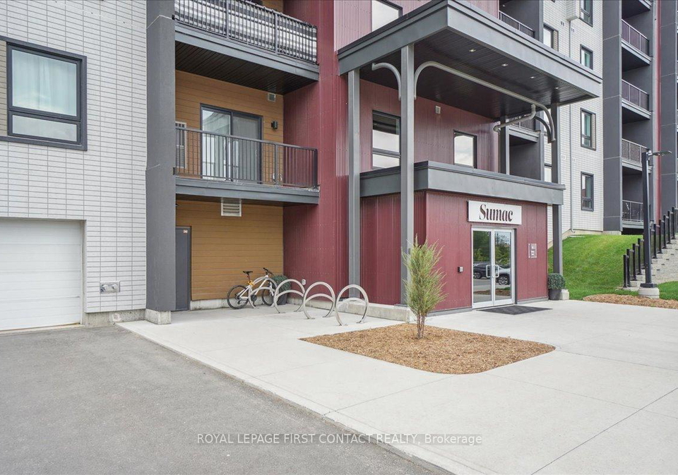 4-spice-way-barrie-ontario-s13656322