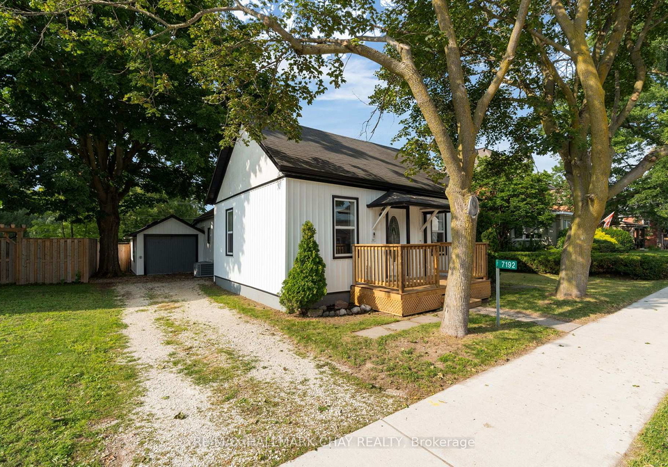 7192-26-highway-clearview-ontario-s13656552