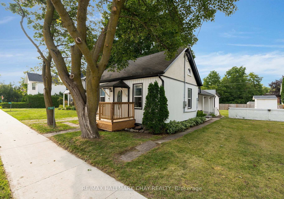 7192-26-highway-clearview-ontario-s13656552