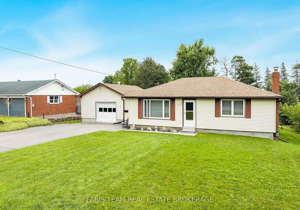 207-warnica-road-barrie-ontario-s13656676