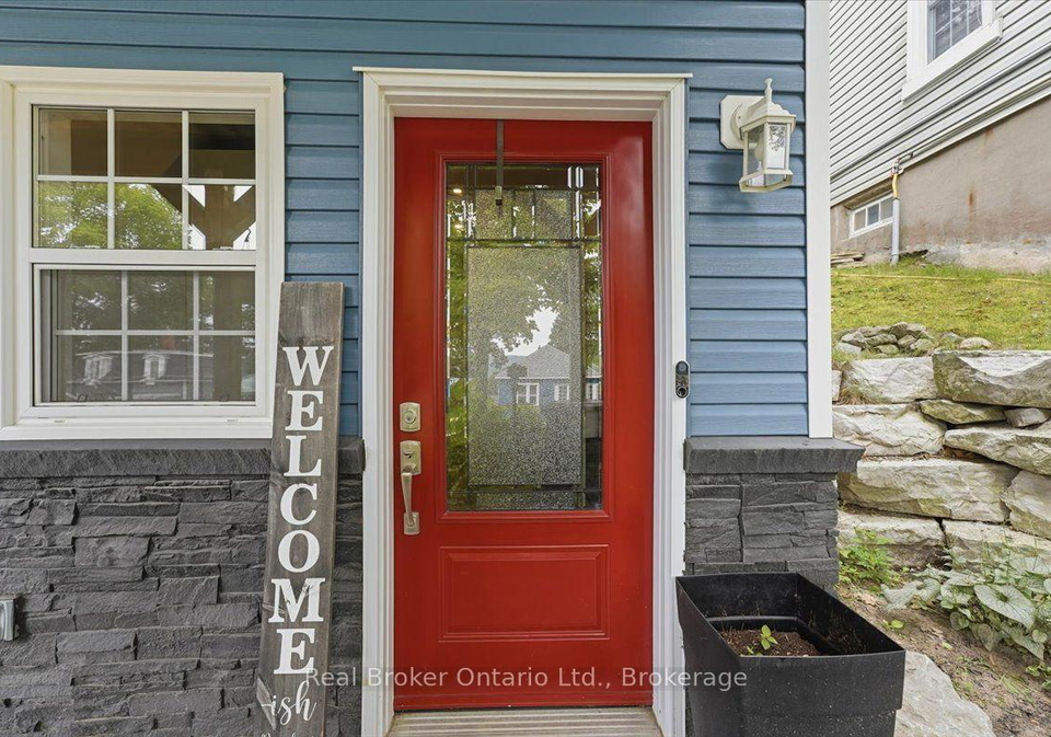 1a-clarence-avenue-penetanguishene-ontario-s13657210