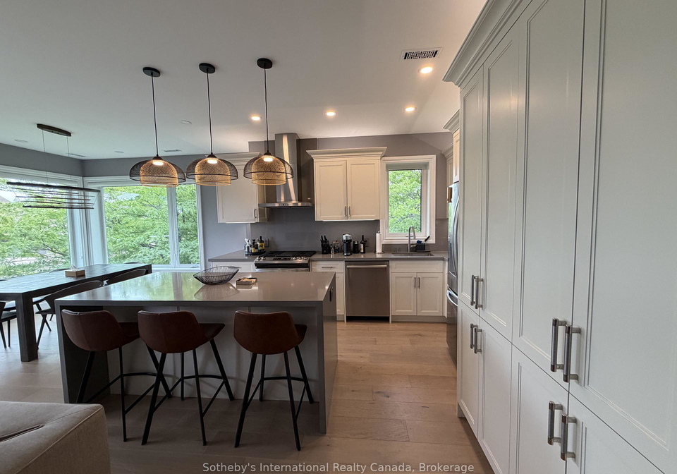 658-johnston-park-avenue-collingwood-ontario-s13657888