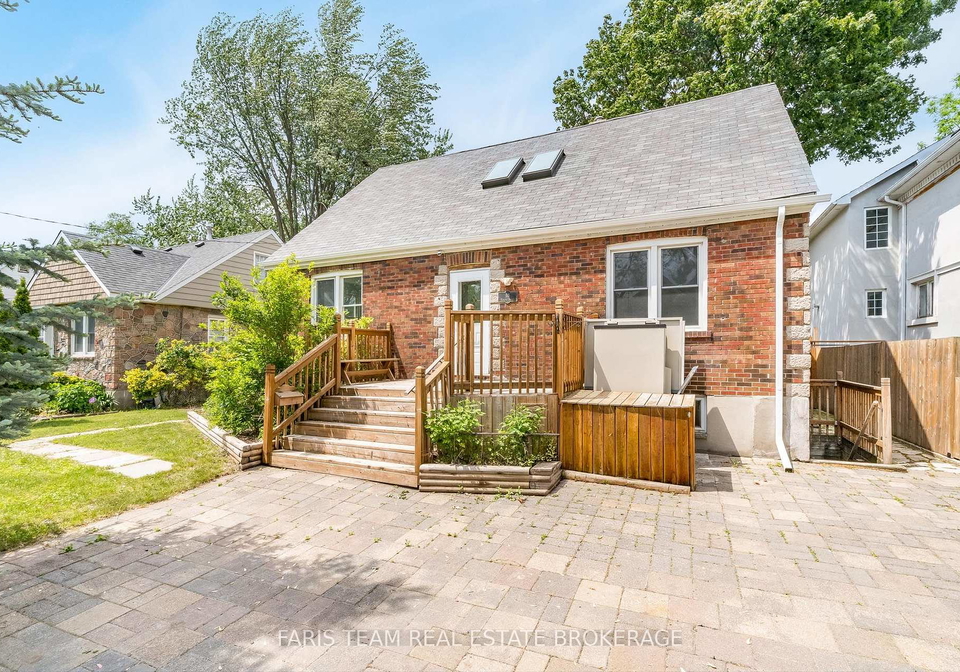 18-holgate-street-barrie-ontario-s13658500