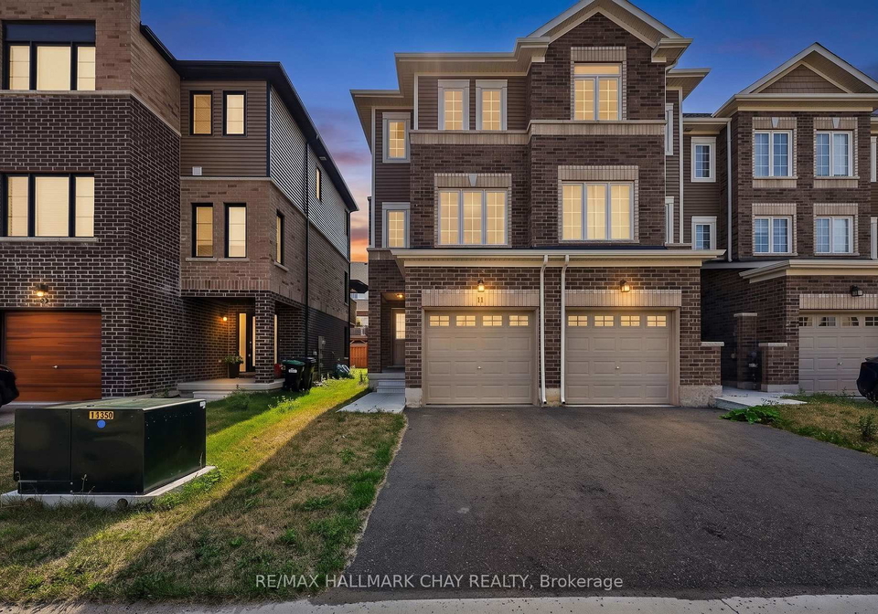 11-pumpkin-corner-crescent-barrie-ontario-s13658636