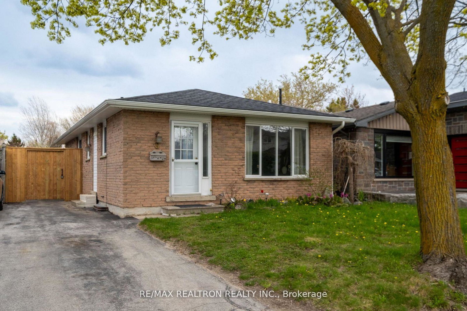 8-courtice-crescent-collingwood-ontario-s13661030