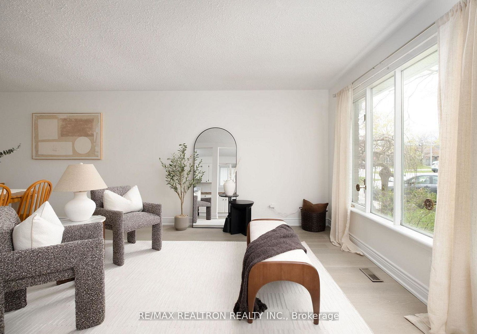 8-courtice-crescent-collingwood-ontario-s13661030