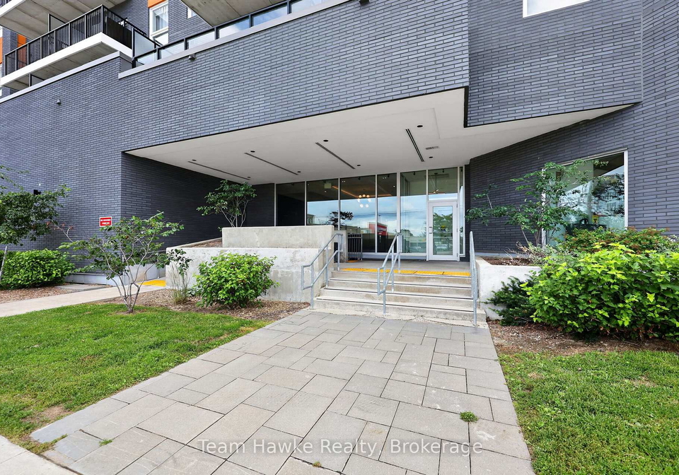 430-essa-road-barrie-ontario-s13661916