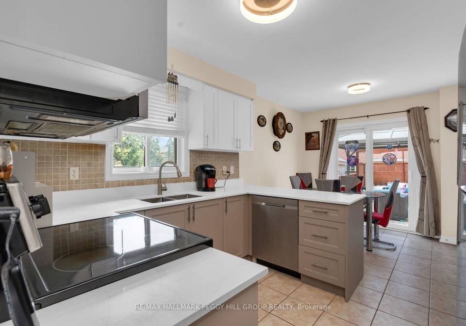 9-stephanie-lane-barrie-ontario-s13662228