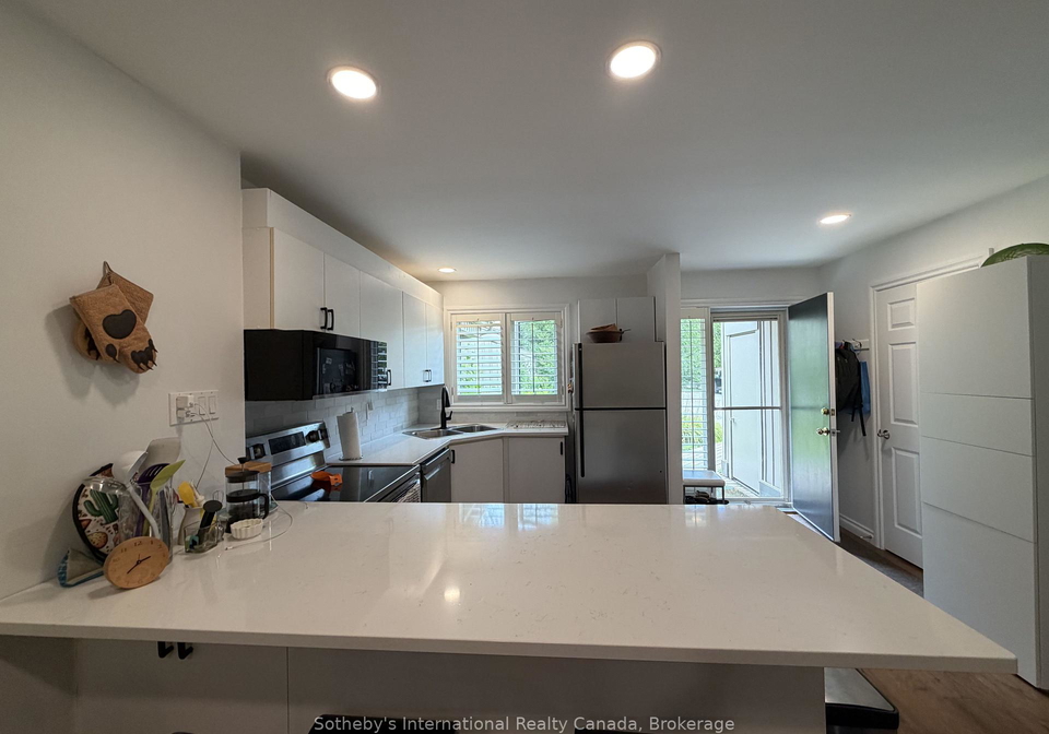 589-oxbow-crescent-collingwood-ontario-s13662286