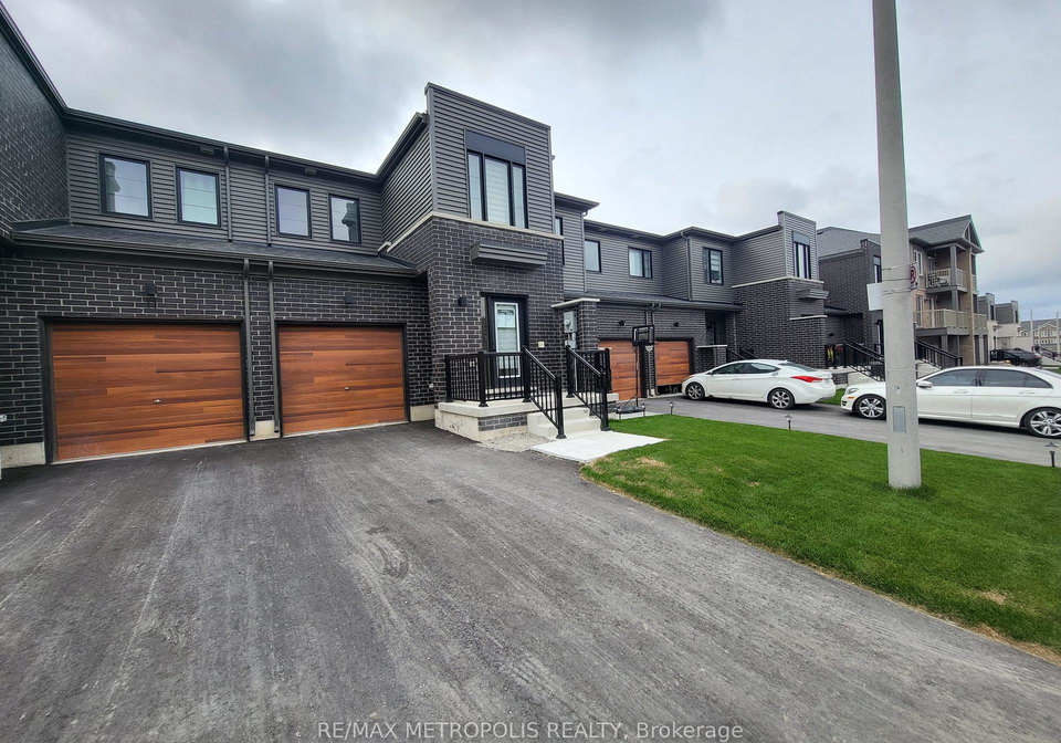13-hay-lane-barrie-ontario-s13663630